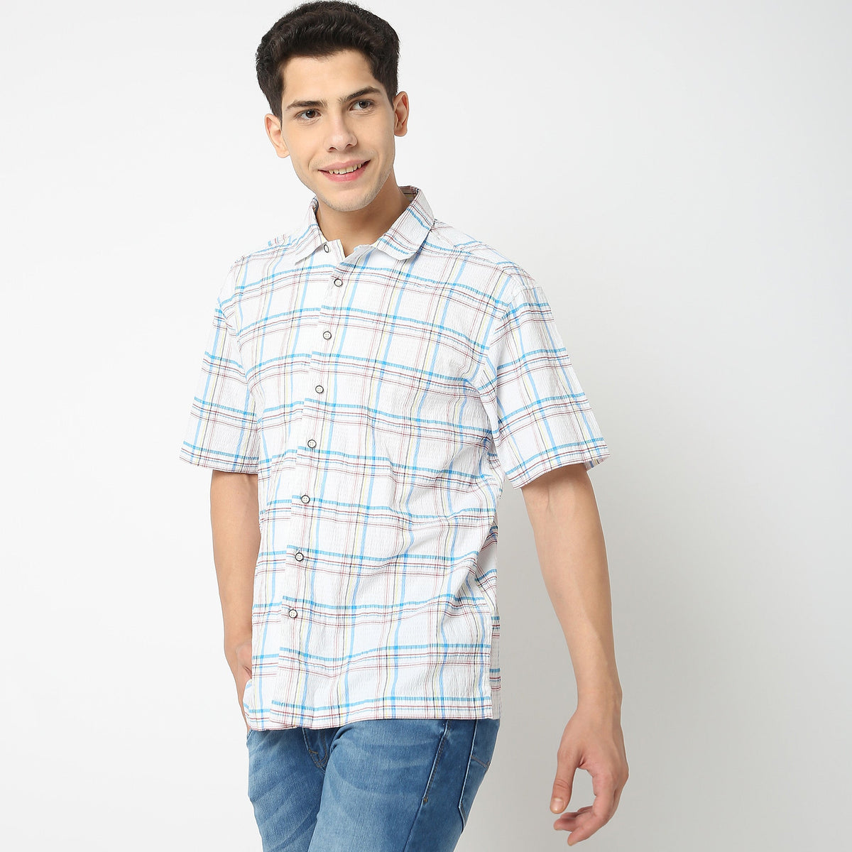 Men Wearing Slim Fit Checkered Shirt