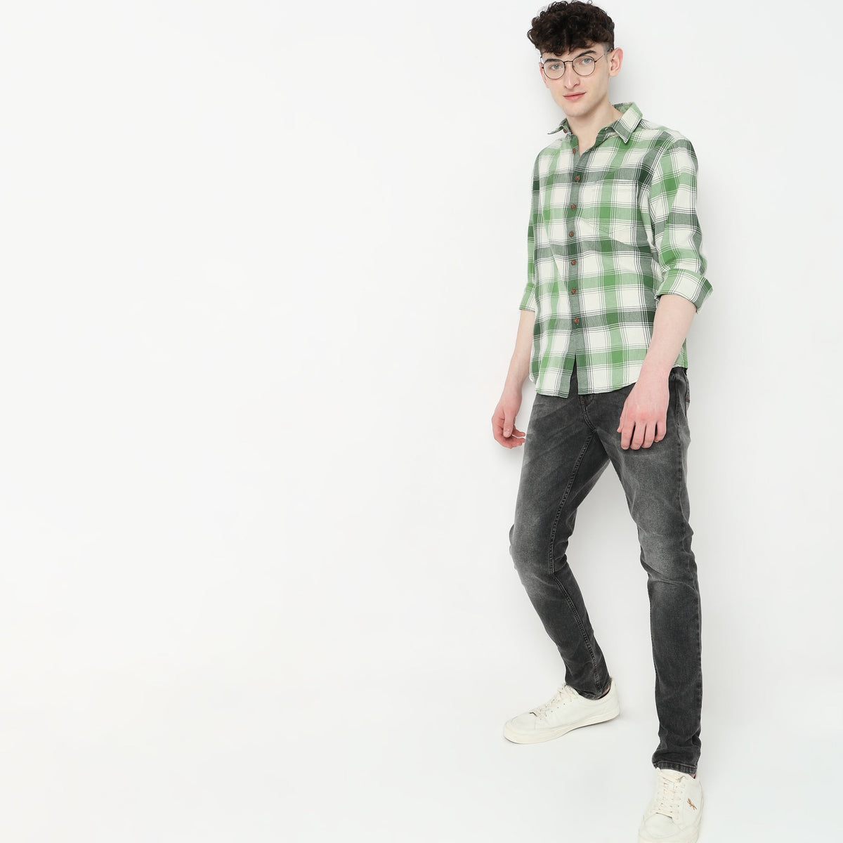 Men Wearing Slim Fit Checkered Shirt