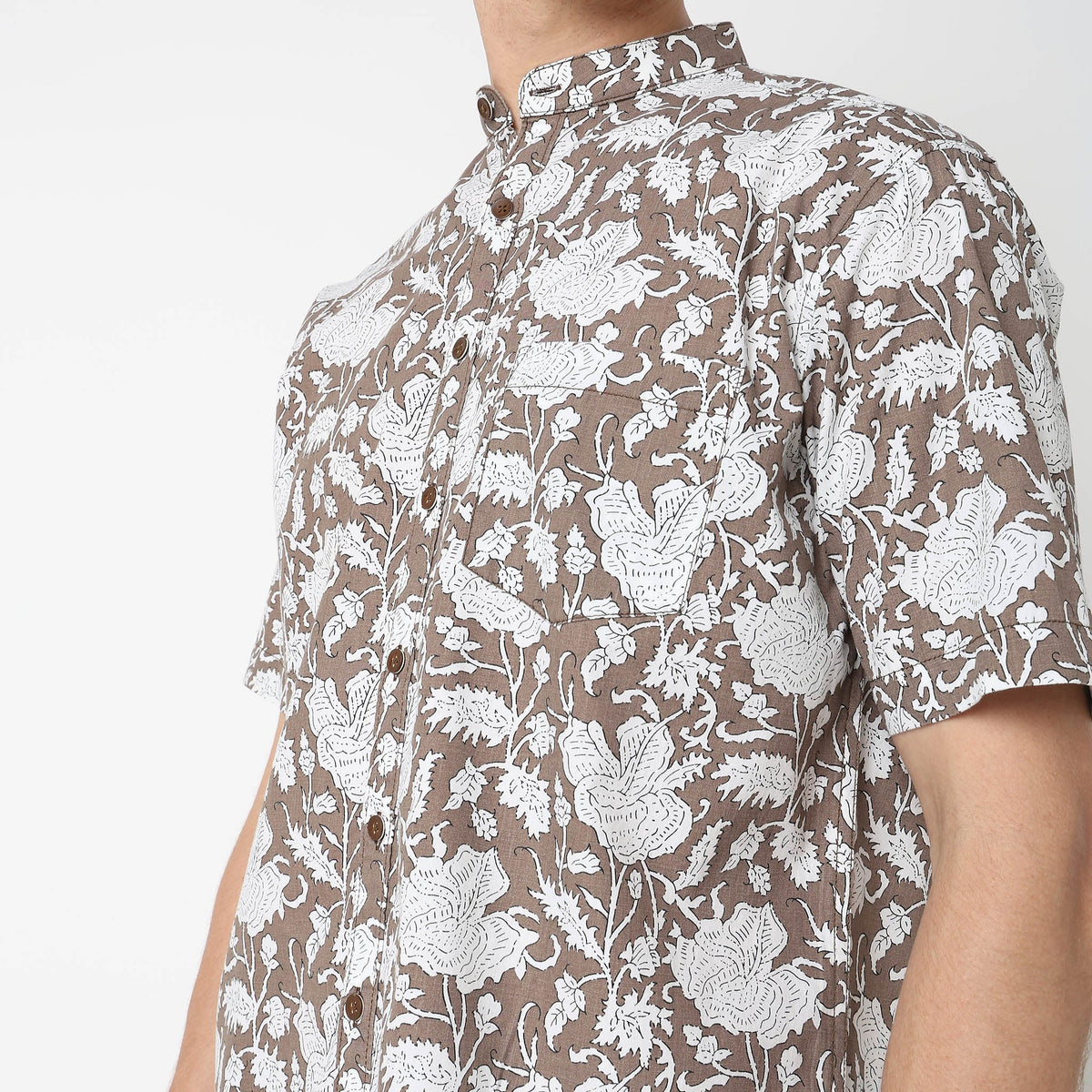 Men Wearing Regular Fit Printed Shirt