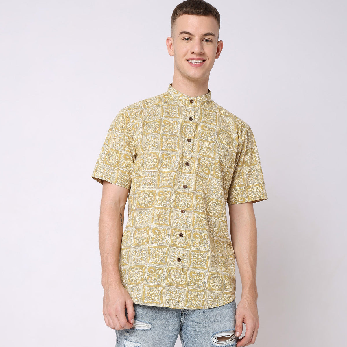 Men Wearing Regular Fit Printed Shirt