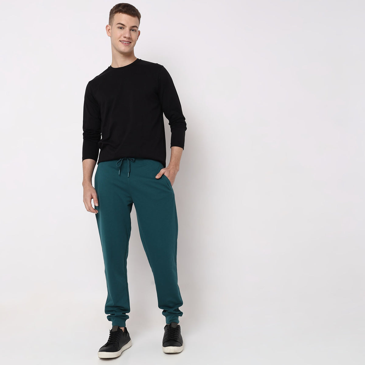 Regular Fit Solid Mid Rise Trackpants