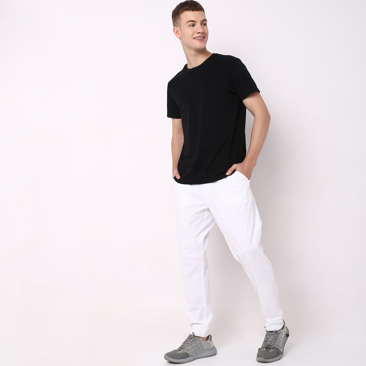 Regular Fit Solid Mid Rise Trackpants