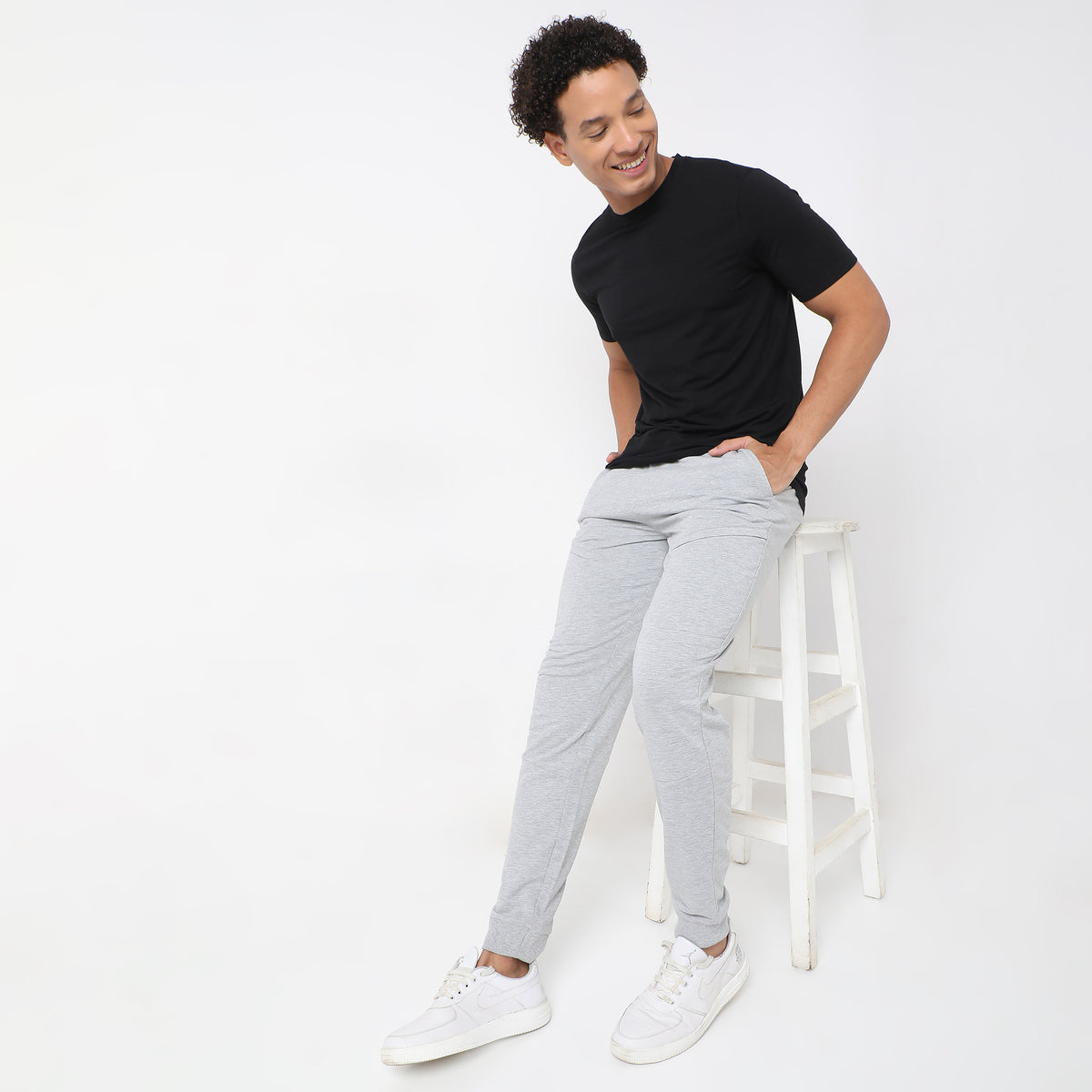 Regular Fit Solid Mid Rise Trackpants