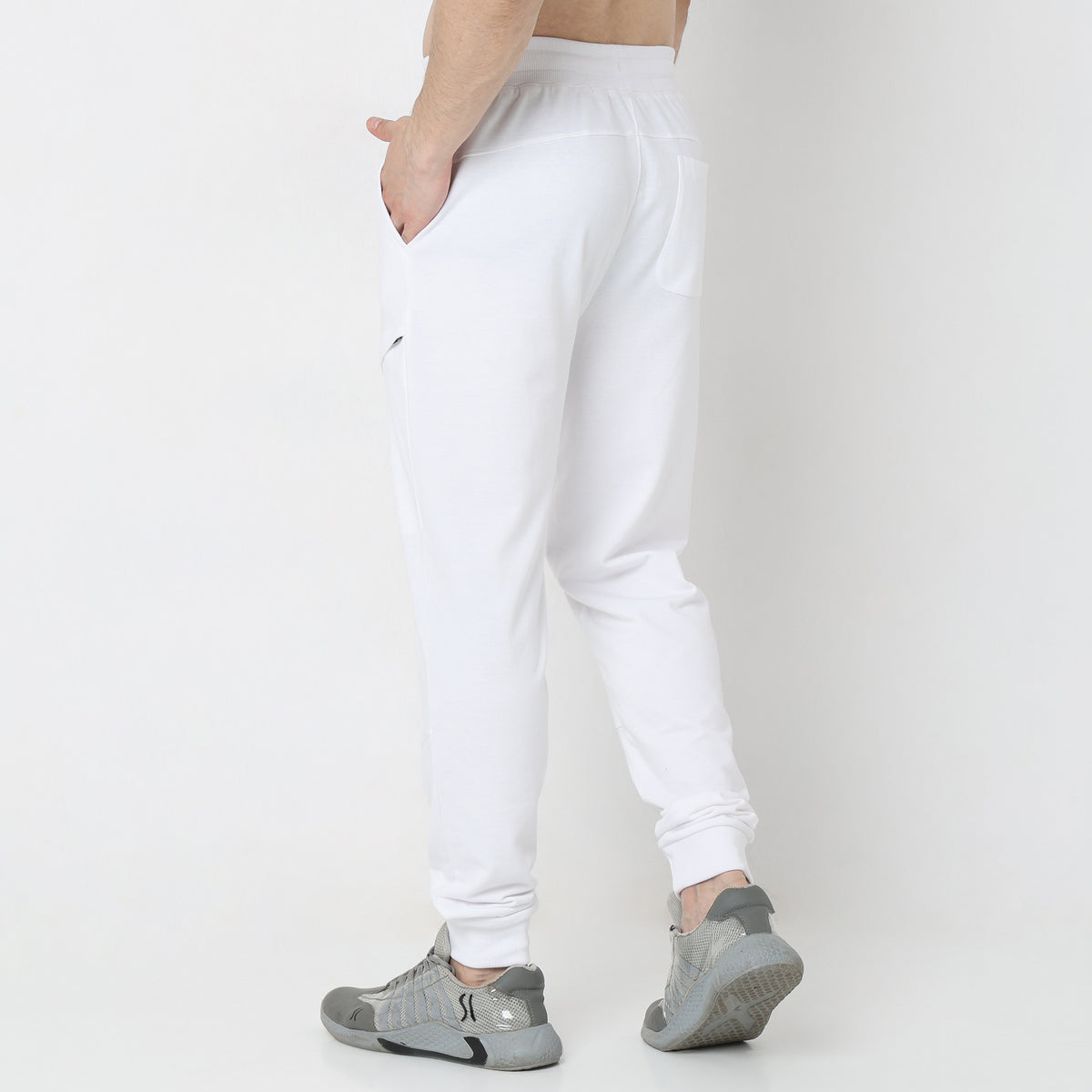 Regular Fit Solid Mid Rise Trackpants