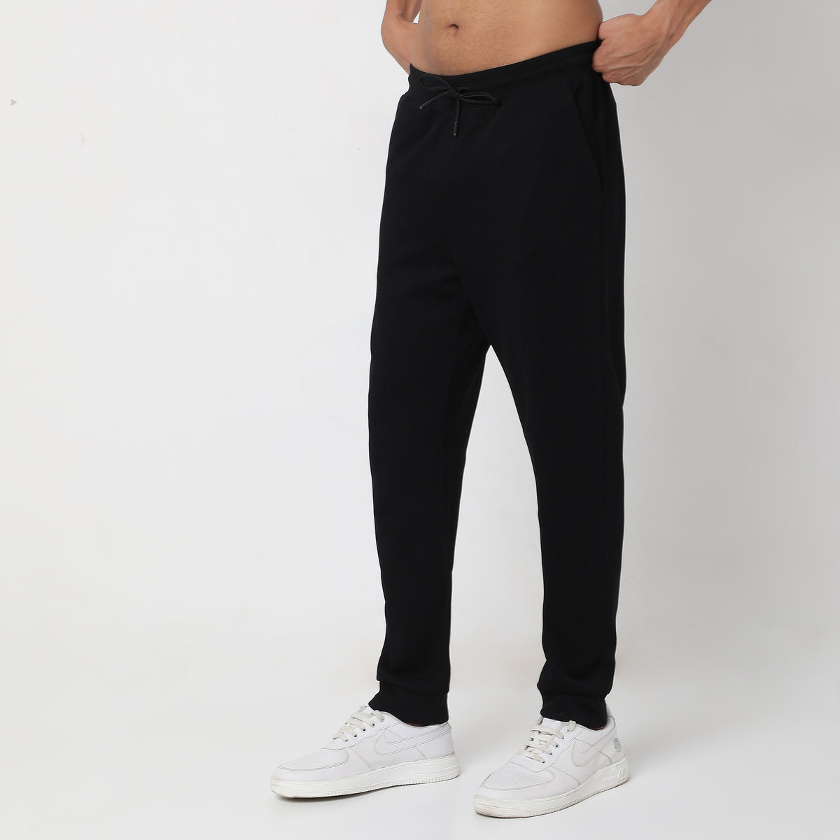 Regular Fit Solid Mid Rise Trackpants