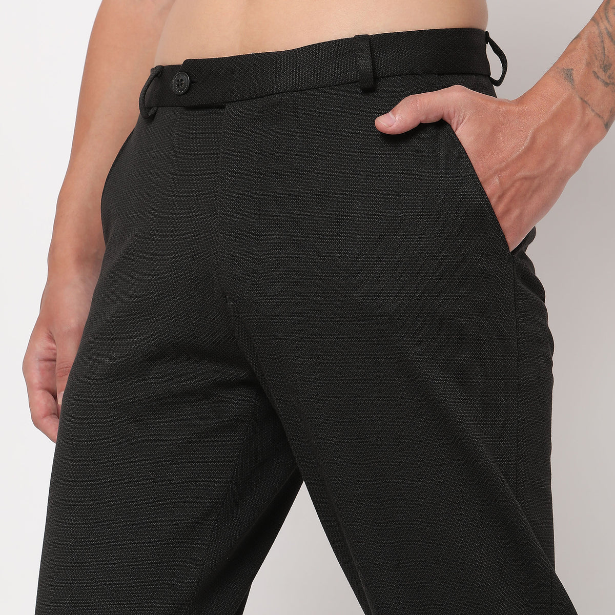 Regular Fit Solid Mid Rise Trousers