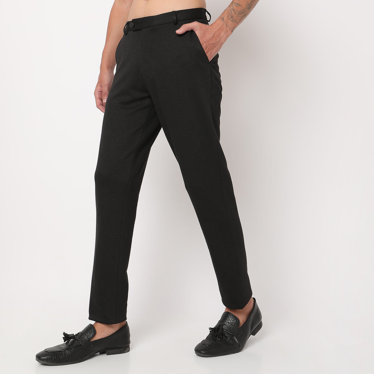 Regular Fit Solid Mid Rise Trousers