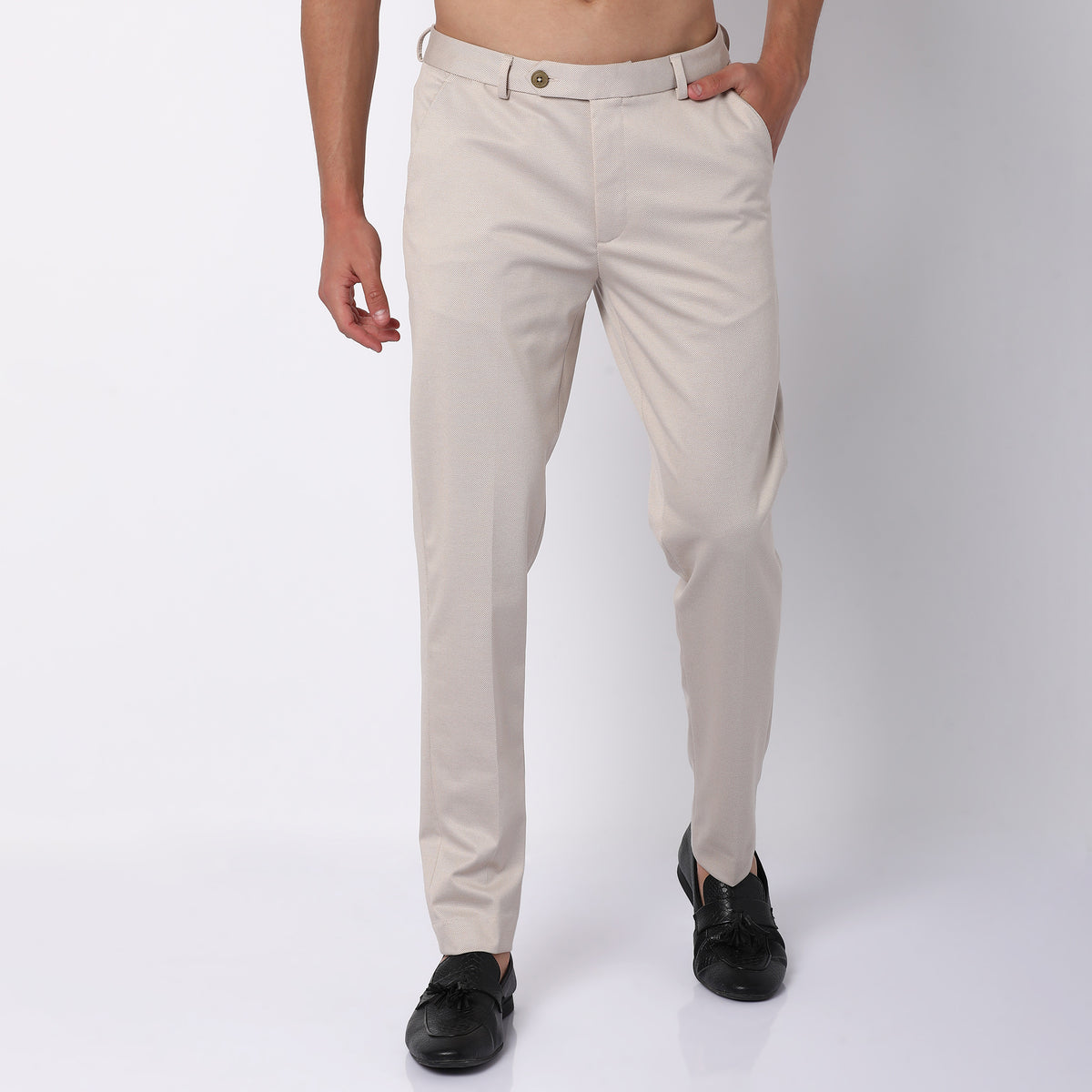 Regular Fit Solid Mid Rise Trousers