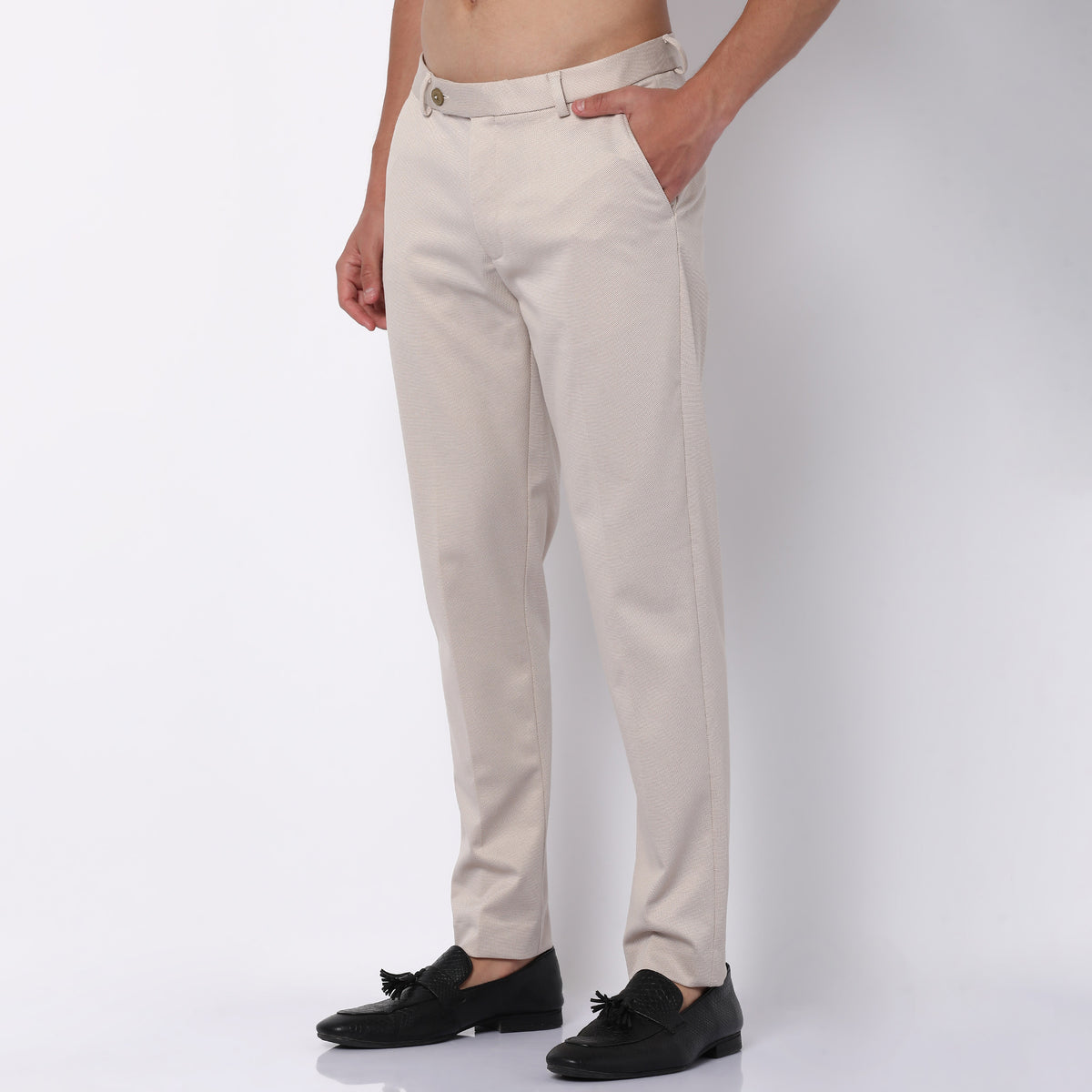 Regular Fit Solid Mid Rise Trousers