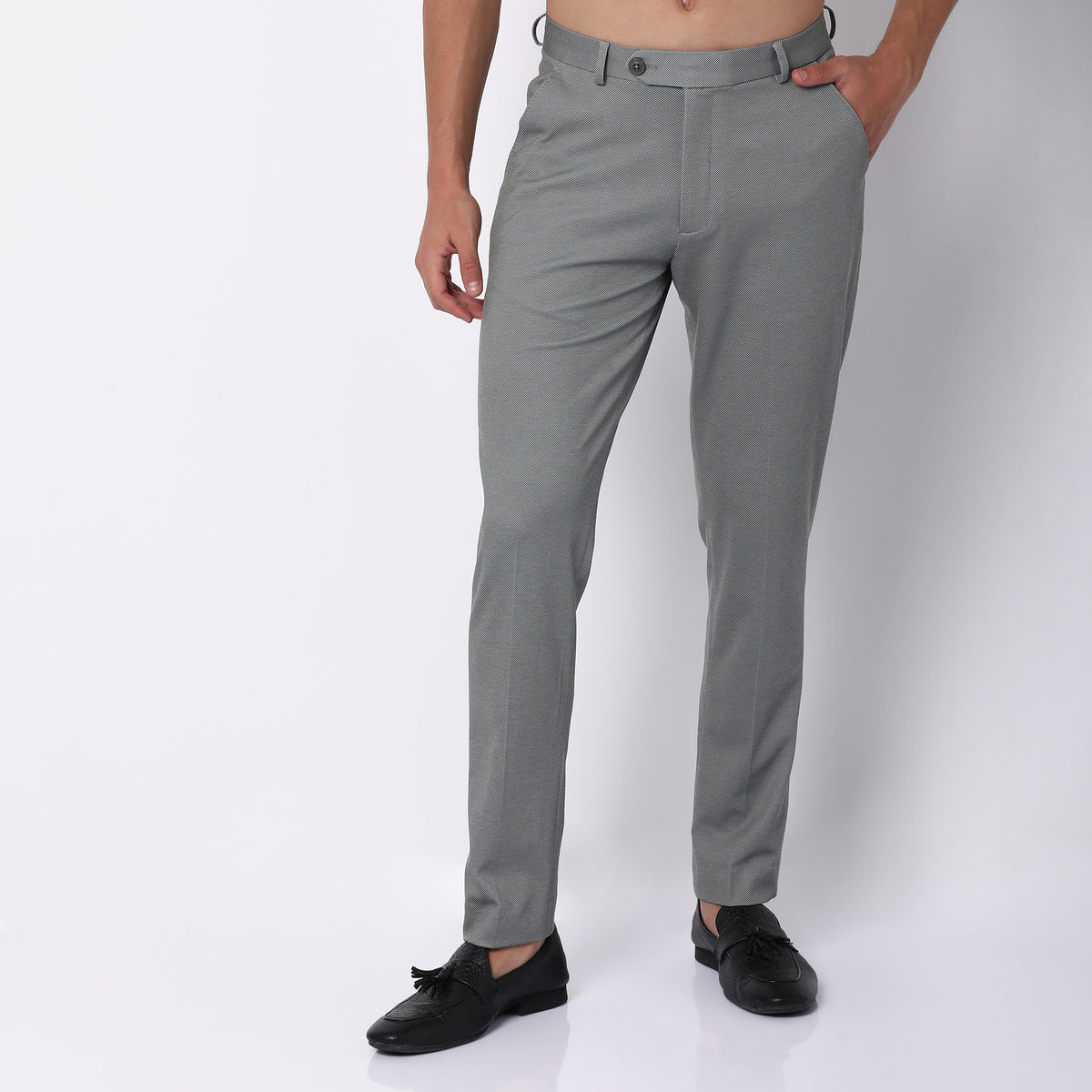 Regular Fit Solid Mid Rise Trousers