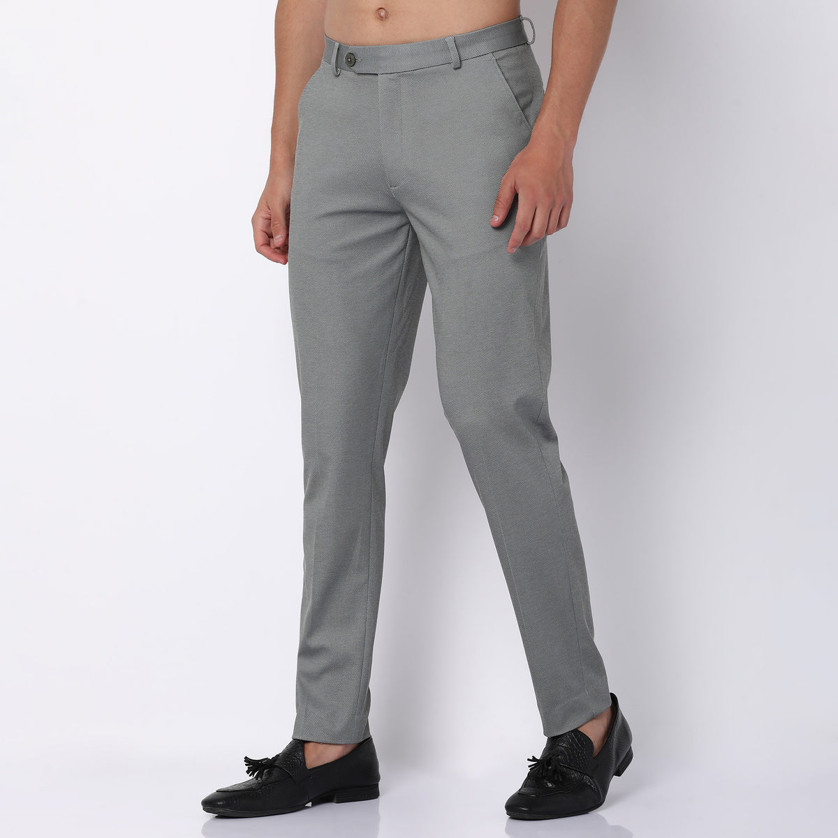 Regular Fit Solid Mid Rise Trousers