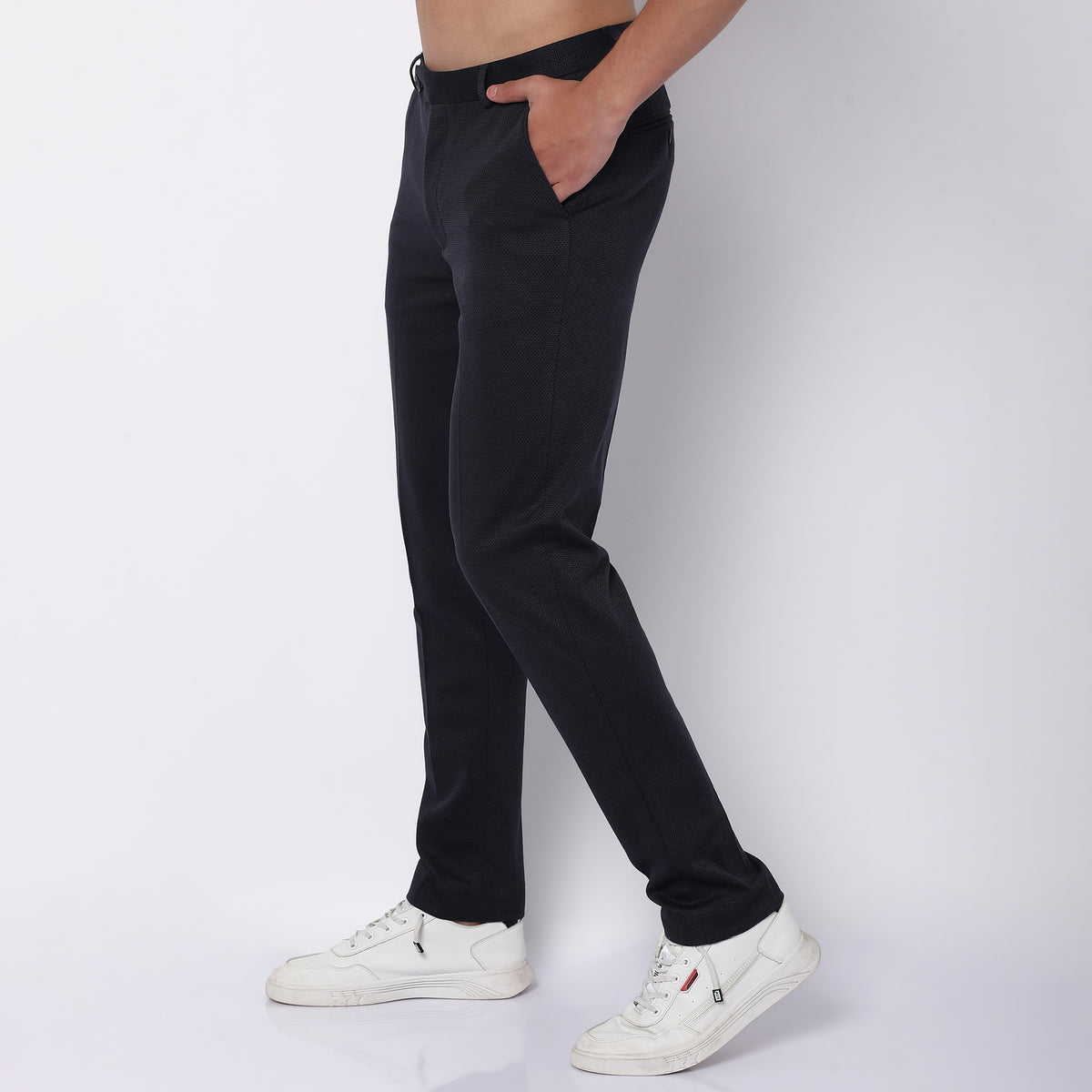 Regular Fit Solid Mid Rise Trousers