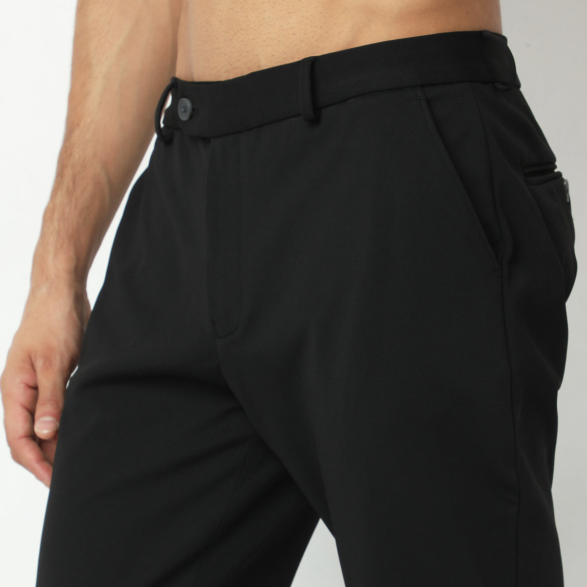 Regular Fit Solid Mid Rise Trousers