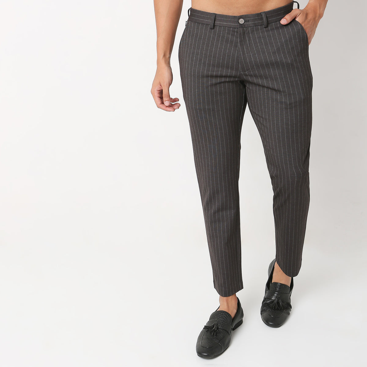 Regular Fit Solid Mid Rise Trousers