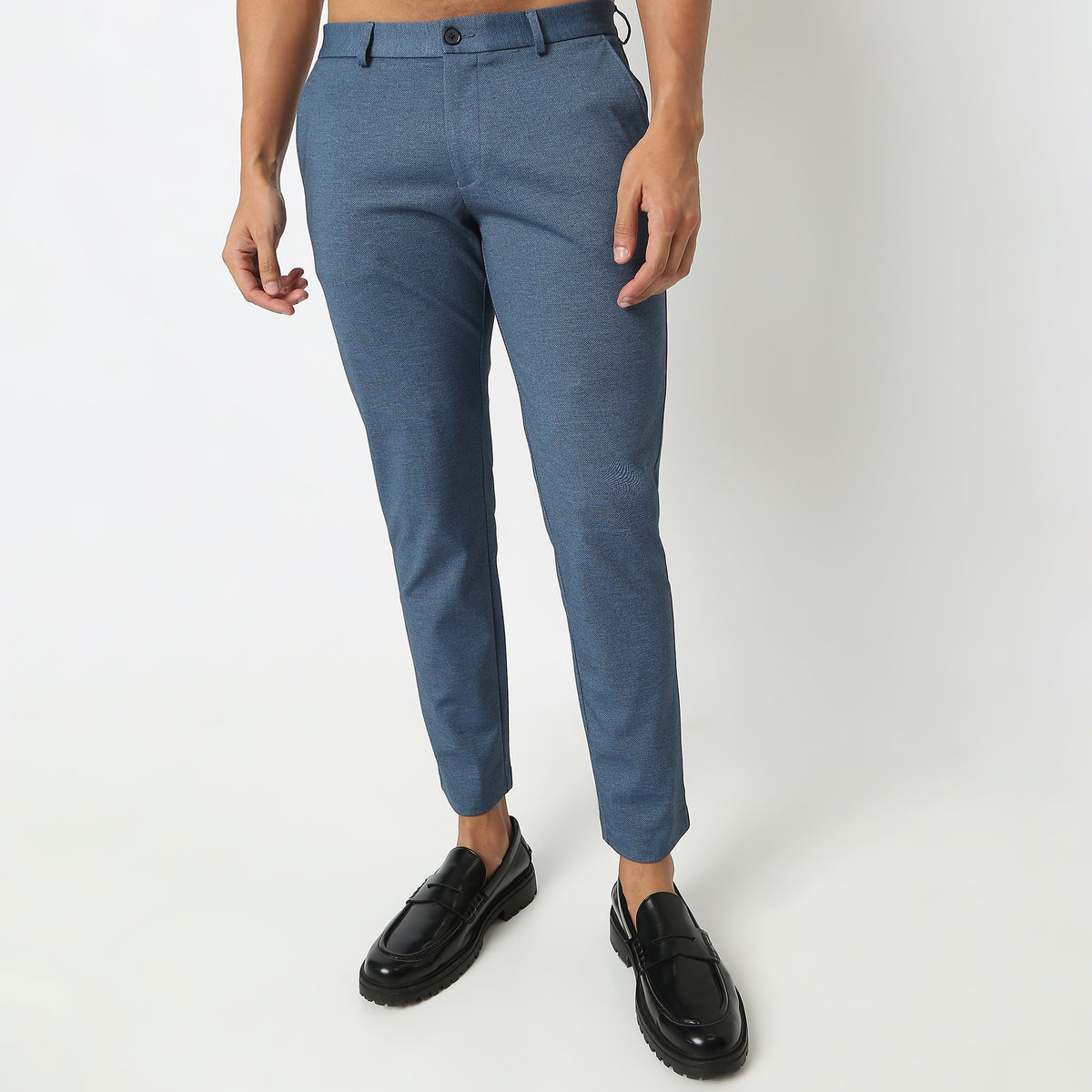 Regular Fit Solid Mid Rise Trousers