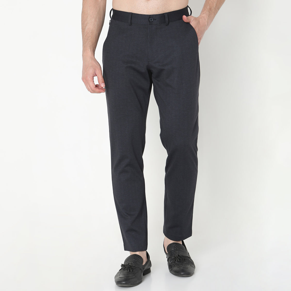 Regular Fit Solid Mid Rise Trousers