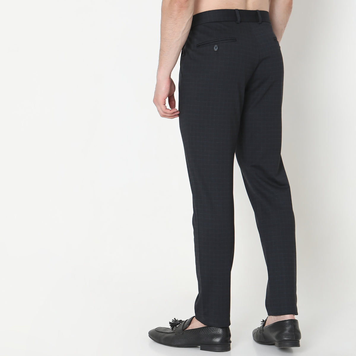 Regular Fit Solid Mid Rise Trousers