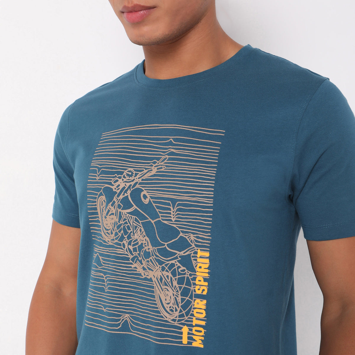 Men Wearing Regular Fit Graphic T-Shirt