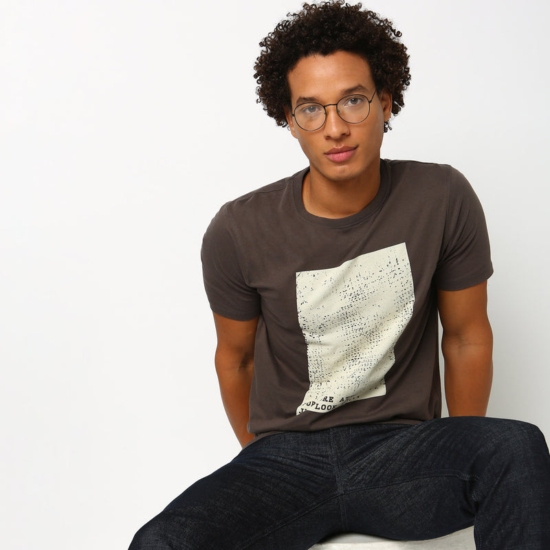 Men Wearing Regular Fit Graphic T-Shirt