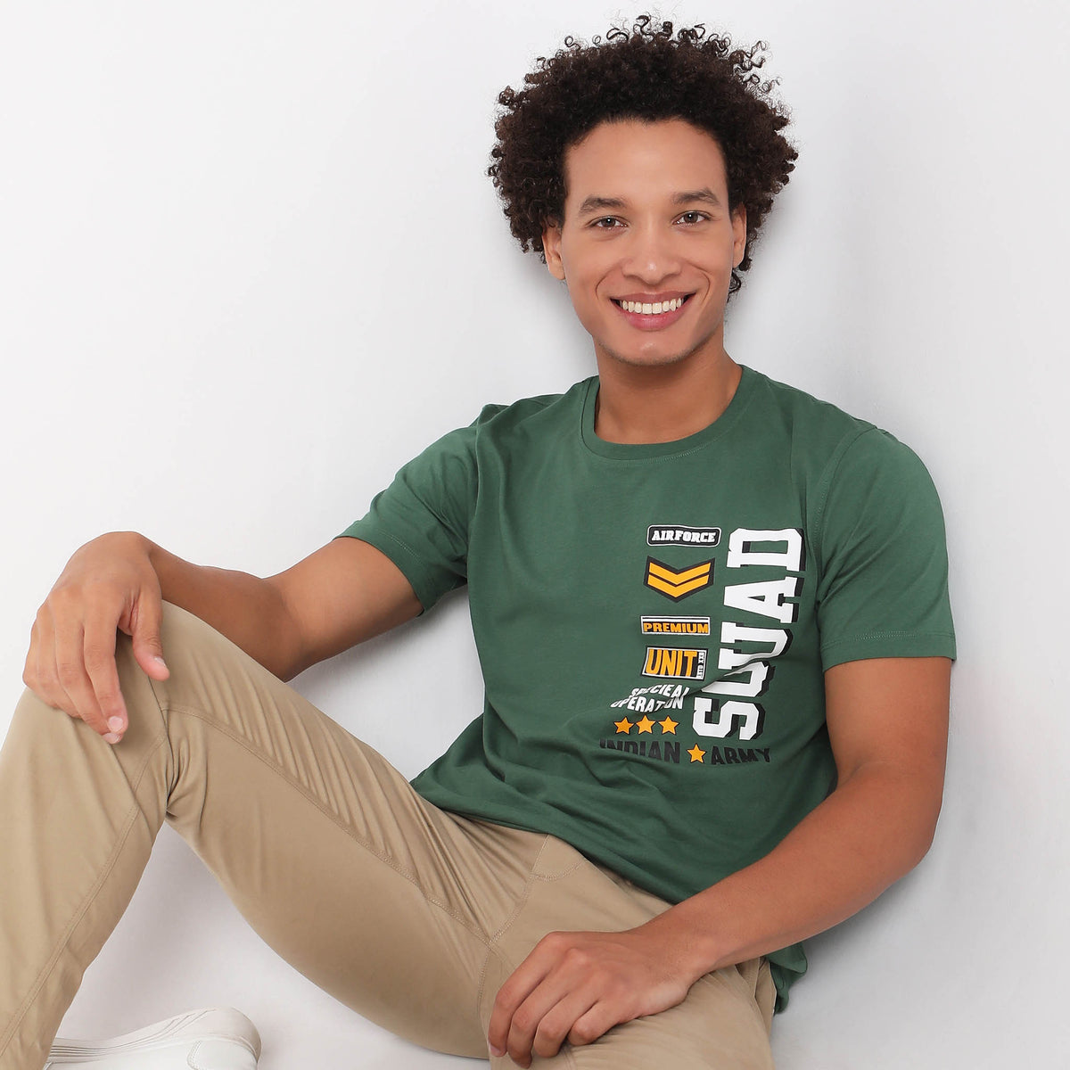 Men Wearing Regular Fit Graphic T-Shirt