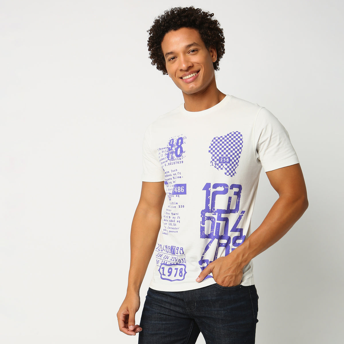 Men Wearing Regular Fit Graphic T-Shirt