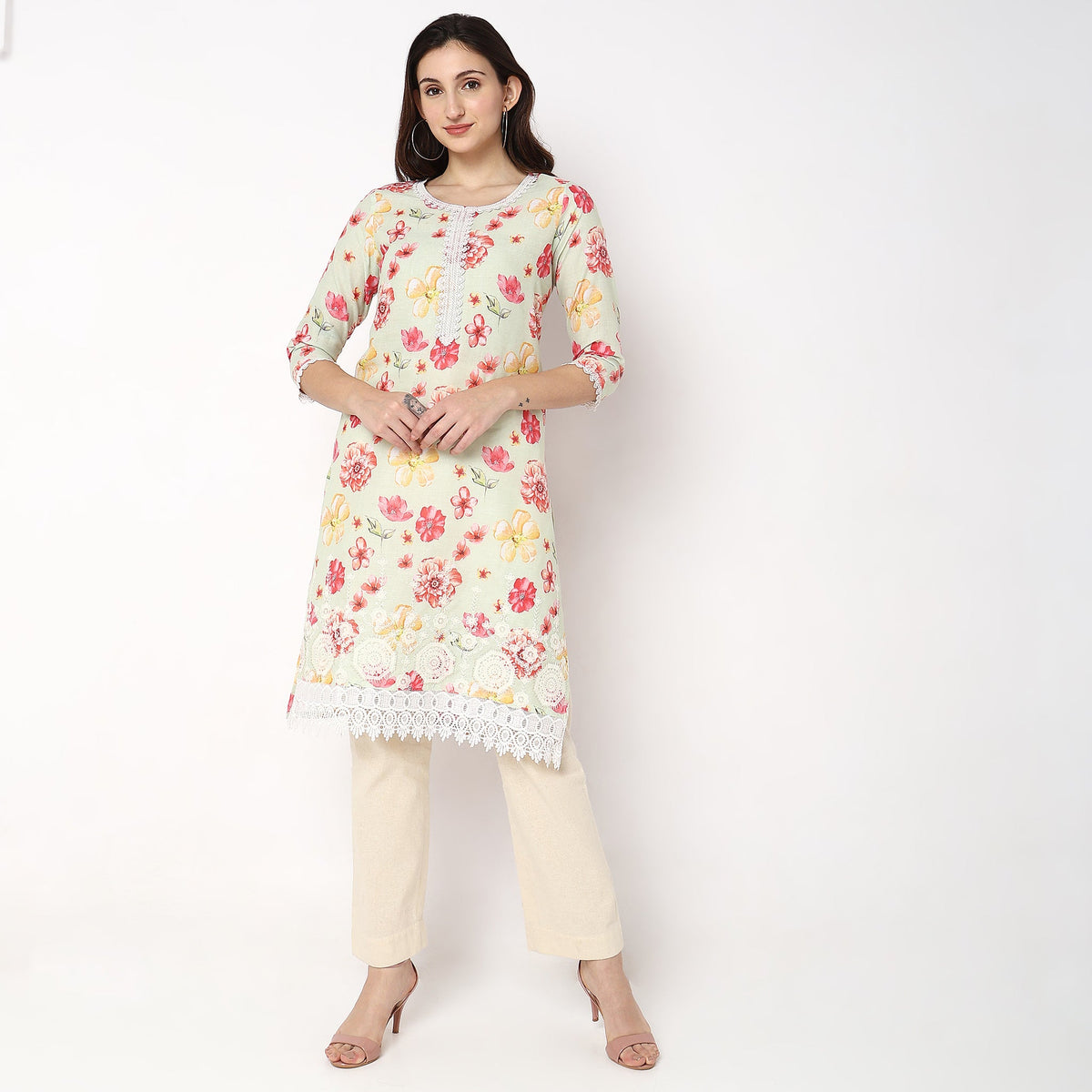 Women Wearing Straight Fit Printed Kurta