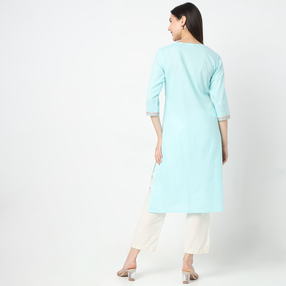 Straight Fit Embroidered Kurta