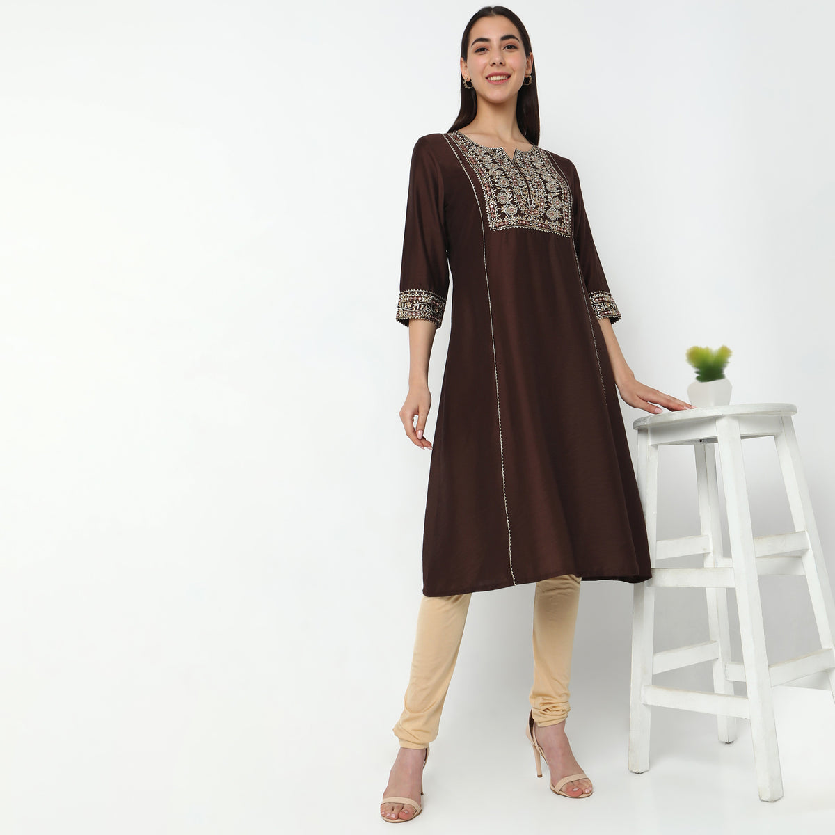 Straight Fit Embroidered Kurta