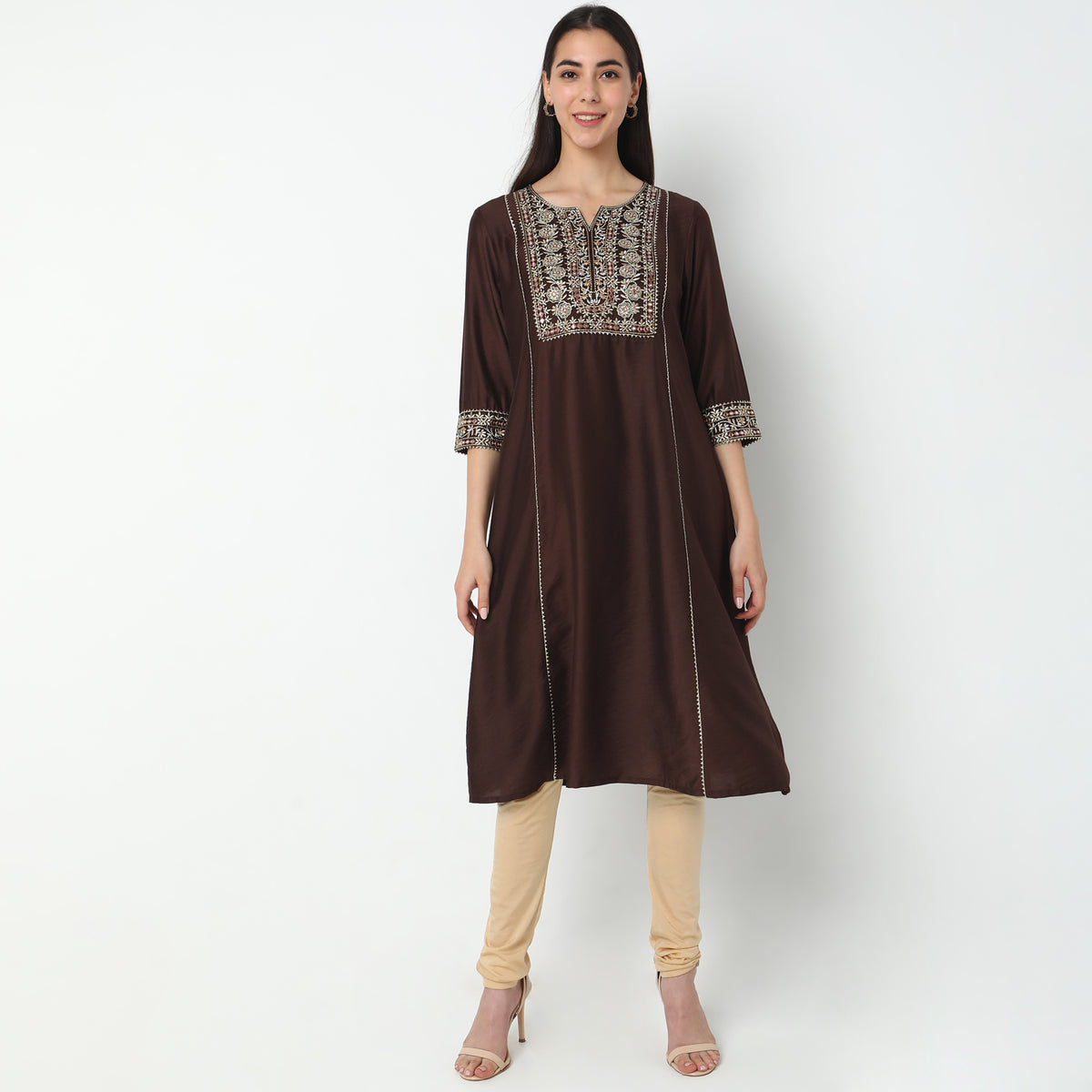 Straight Fit Embroidered Kurta