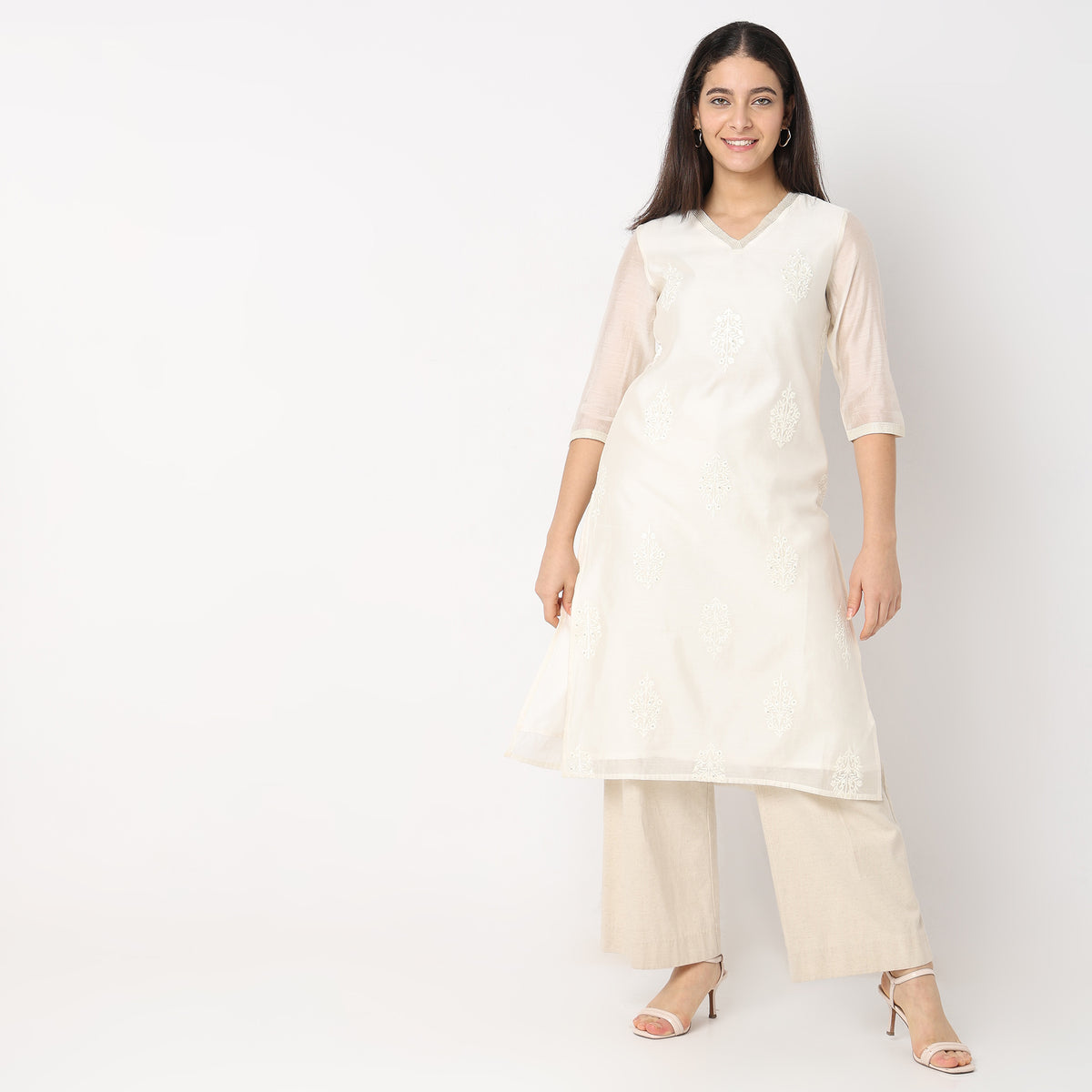 Straight Fit Embroidered Kurta