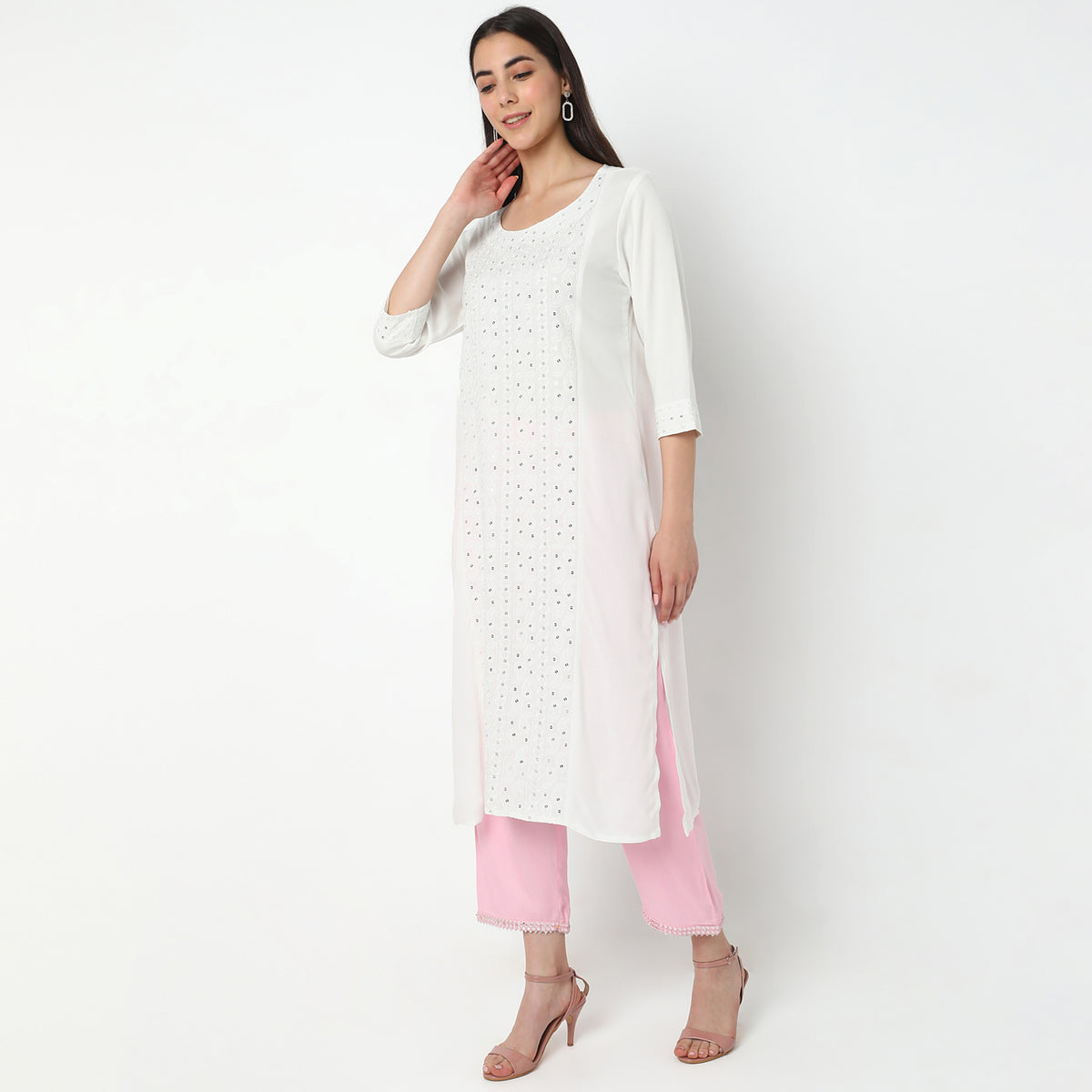 Straight Fit Embellished Kurta