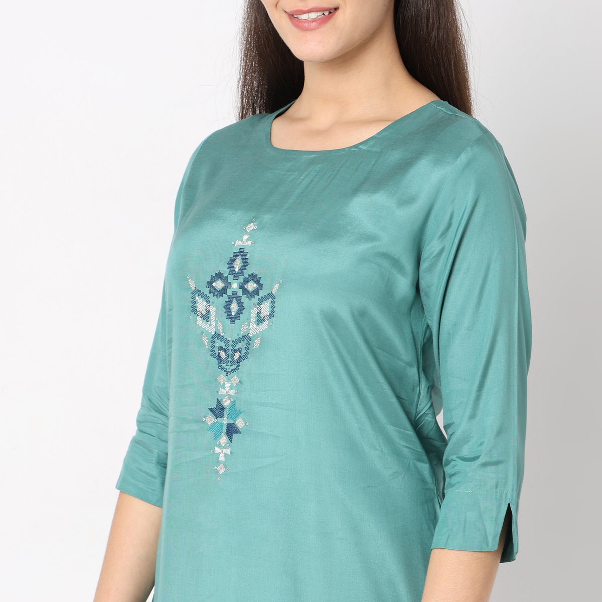 Straight Fit Embroidered Kurta