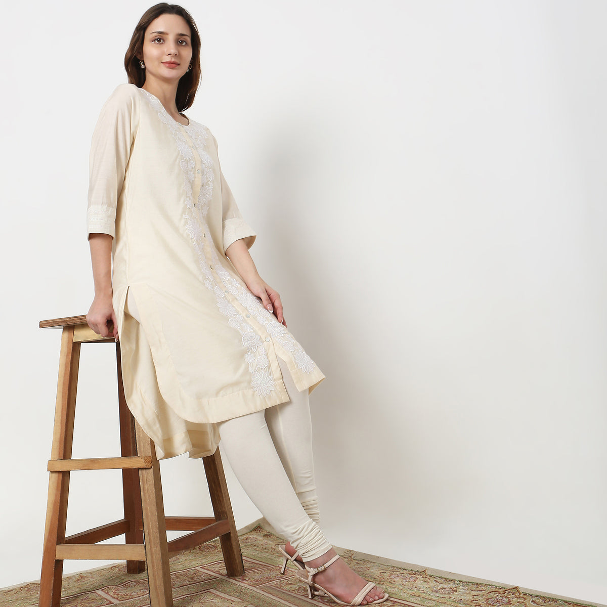 Straight Fit Embroidered Kurta