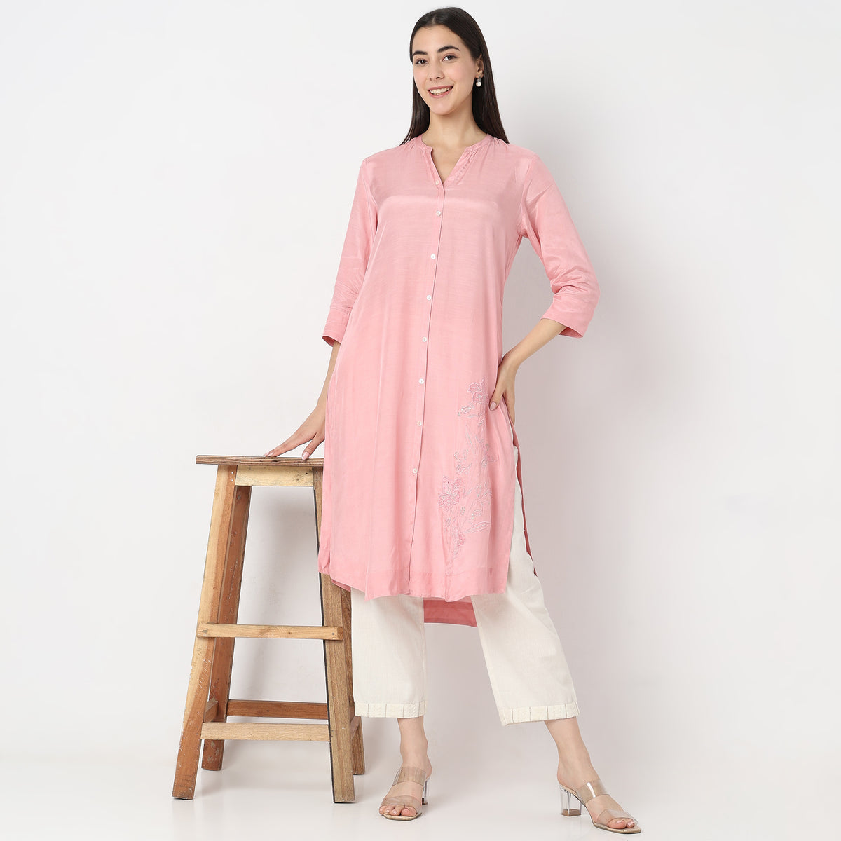 Straight Fit Embroidered Kurta