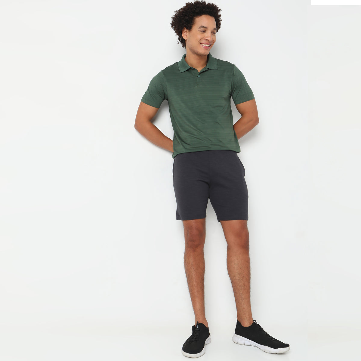 Regular Fit Solid Mid Rise Shorts