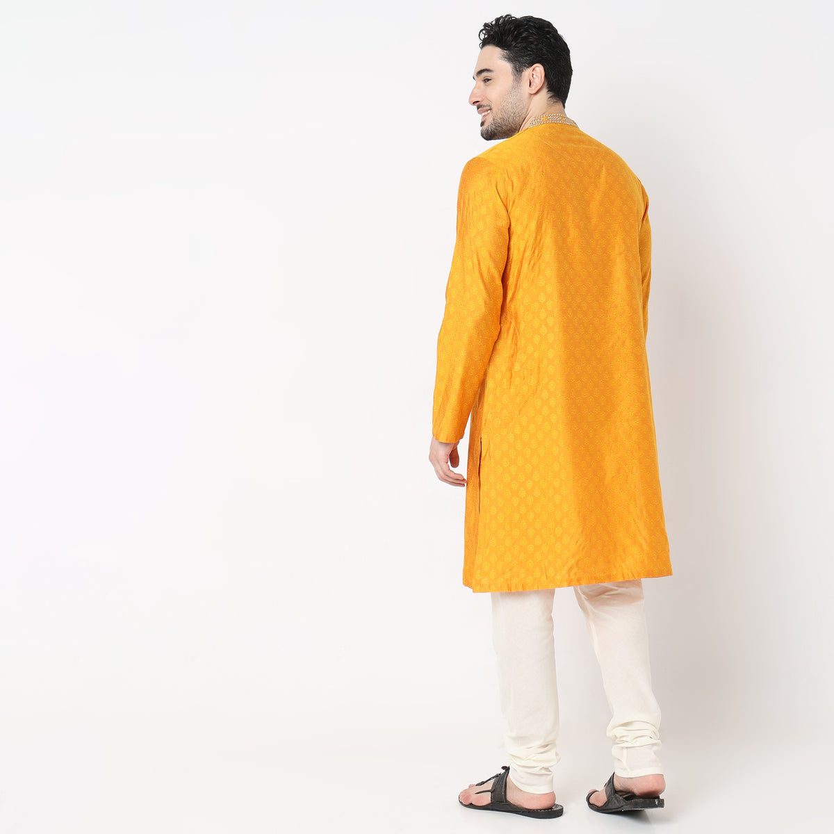 Regular Fit Embroidered Kurta