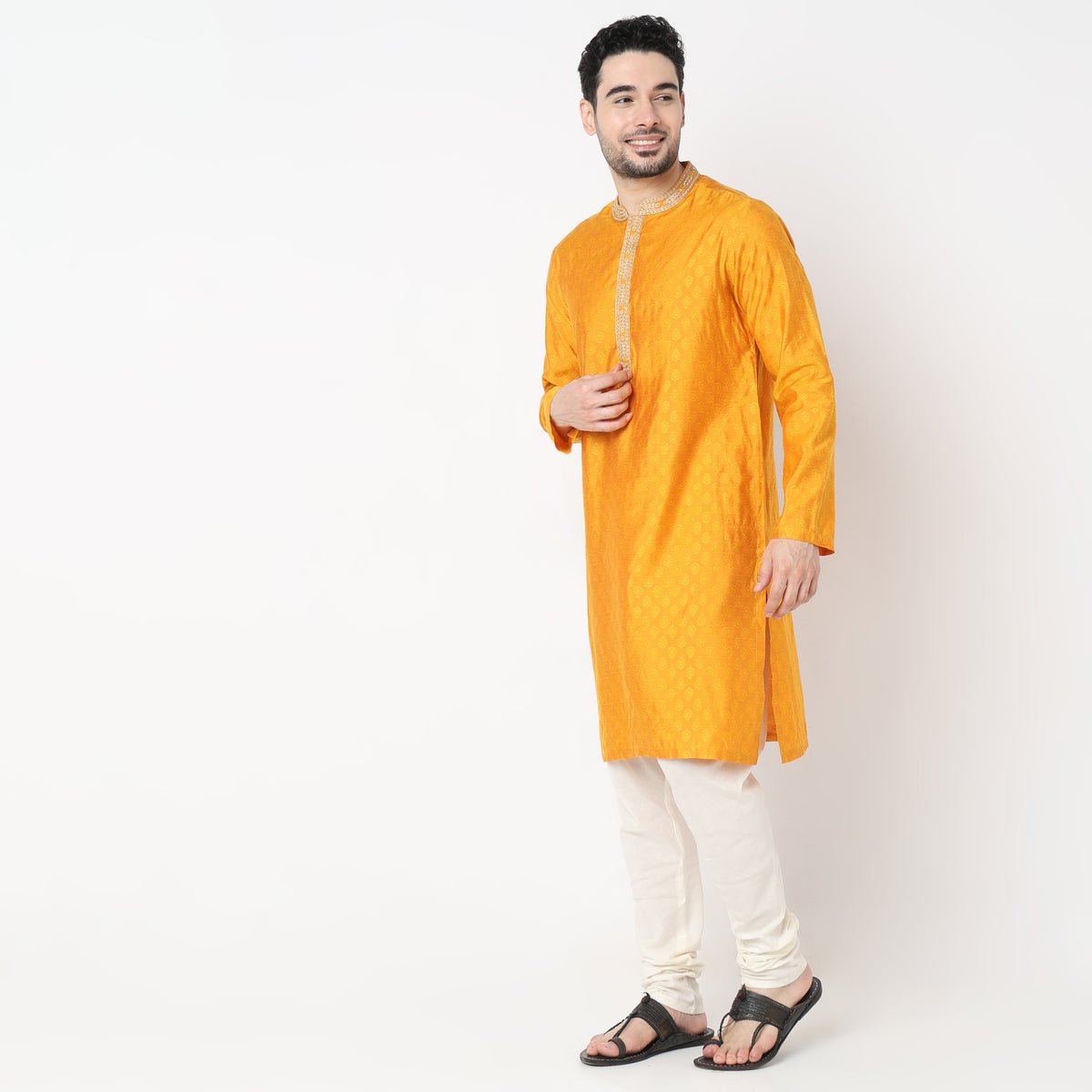 Regular Fit Embroidered Kurta