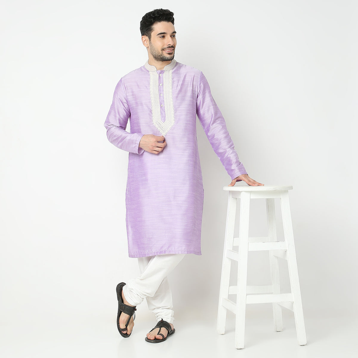 Regular Fit Embroidered Kurta