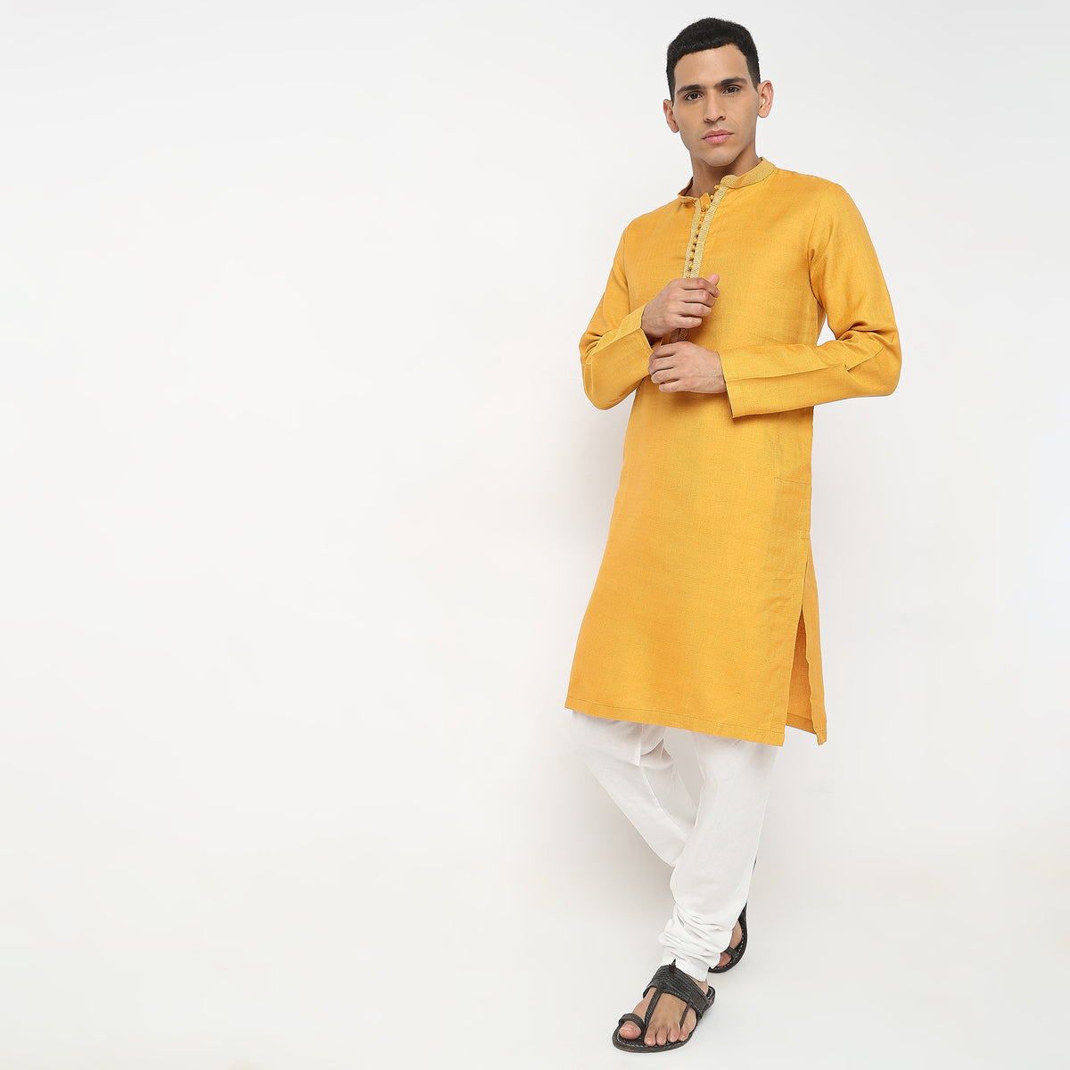 Regular Fit Solid Kurta