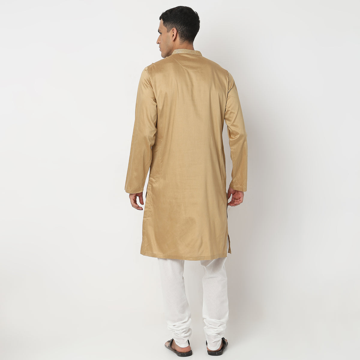 Regular Fit Embroidered Kurta