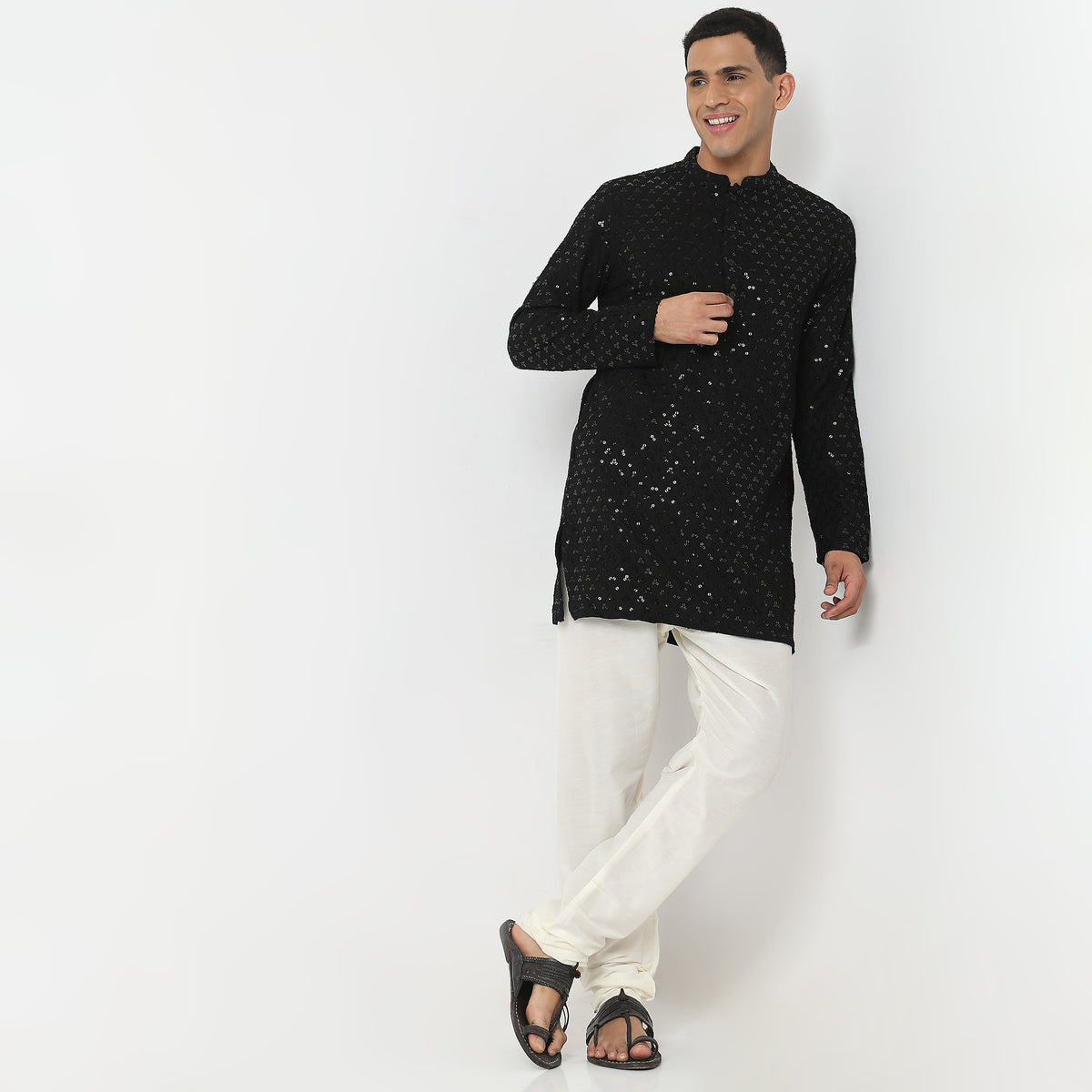 Regular Fit Embellished Kurta