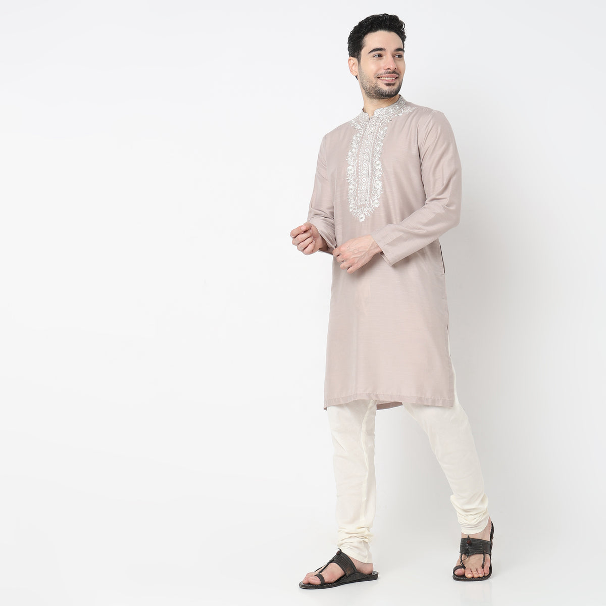 Regular Fit Embroidered Kurta