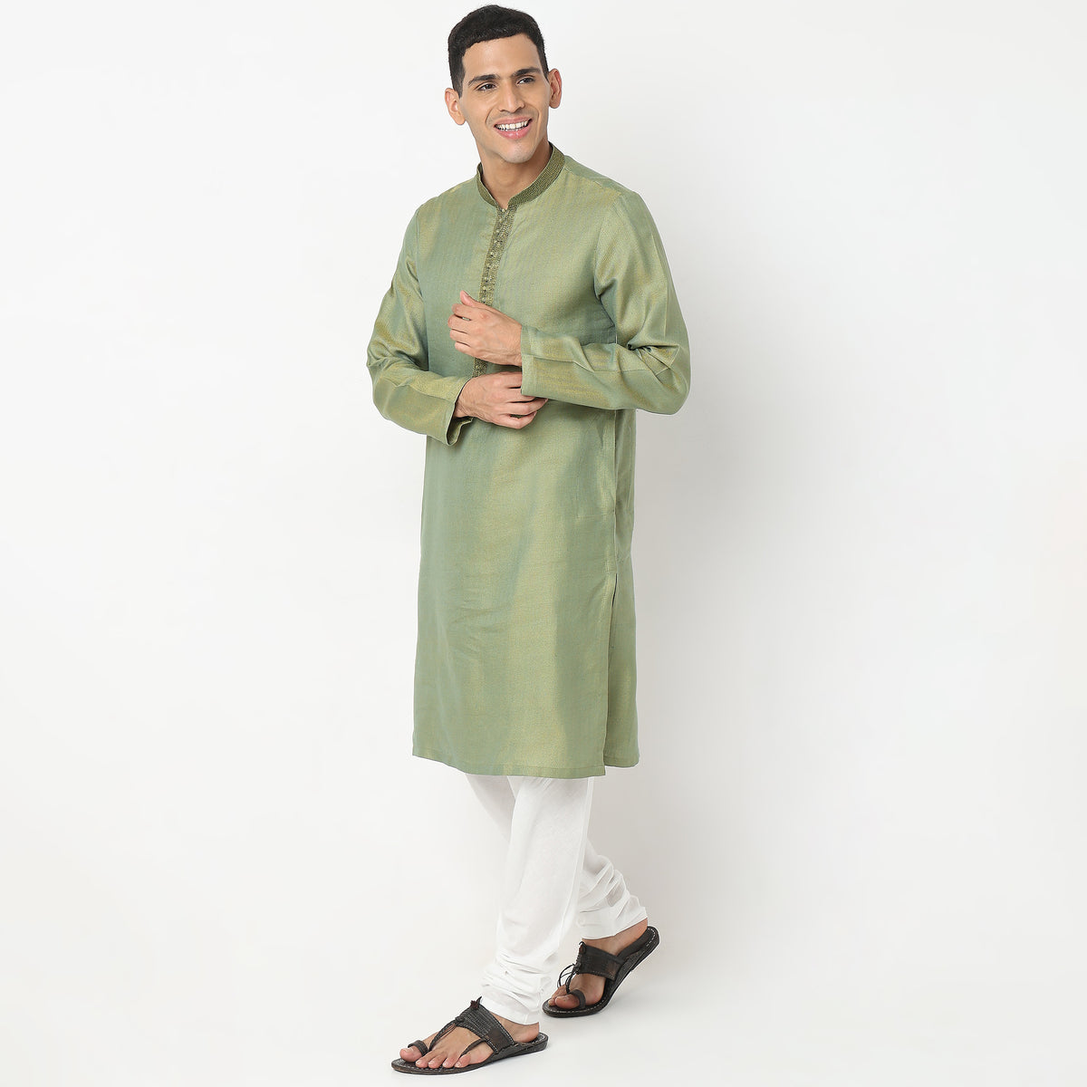 Regular Fit Solid Kurta