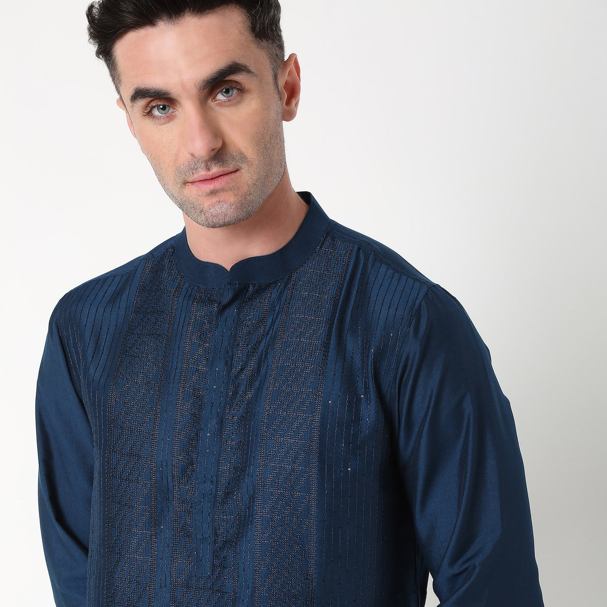 Regular Fit Embroidered Kurta