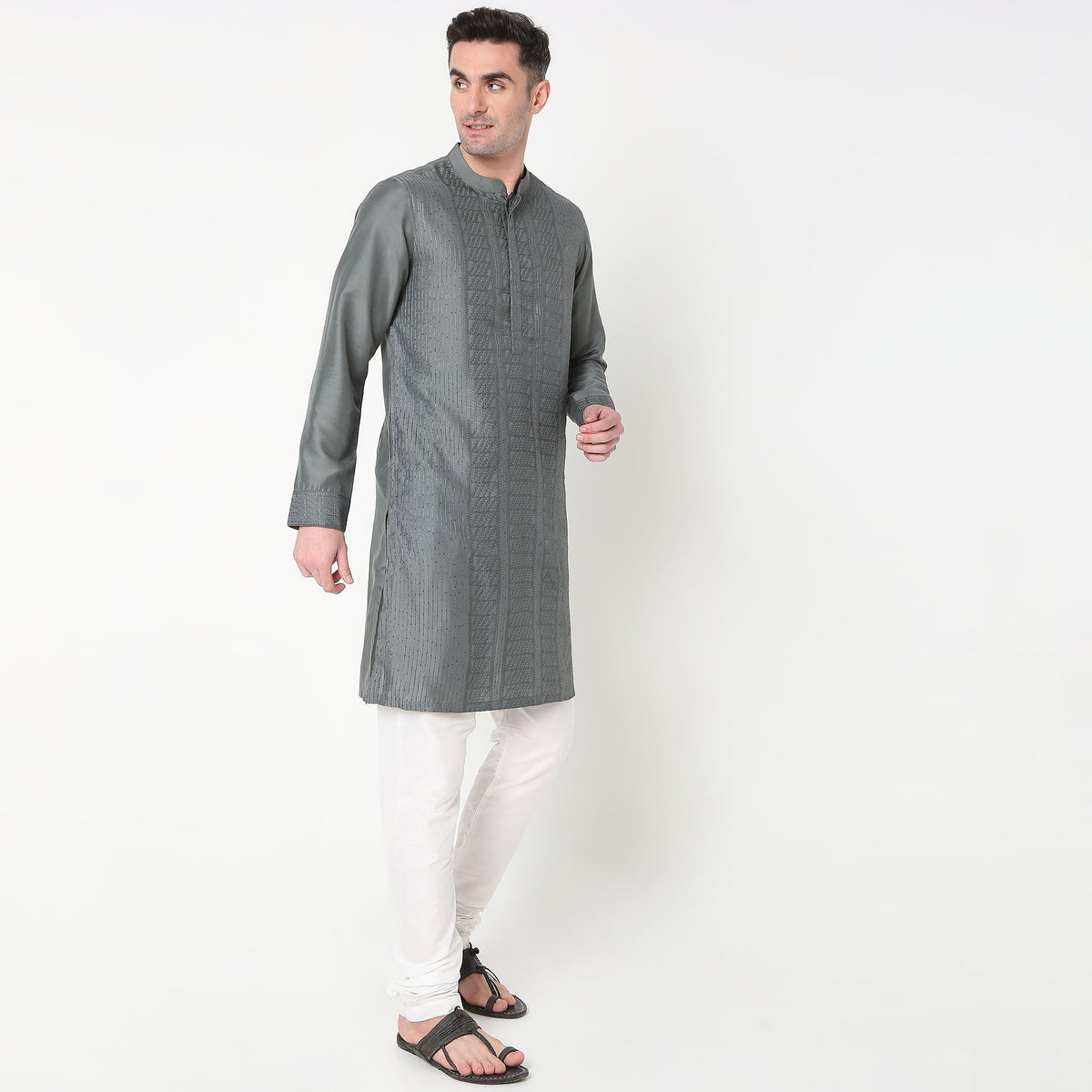 Regular Fit Embroidered Kurta