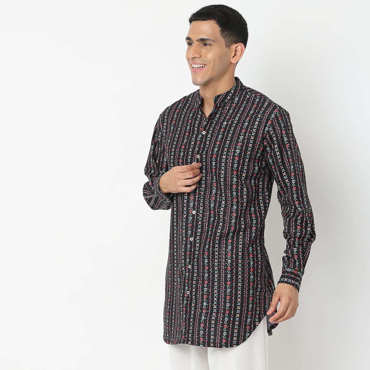 Regular Fit Embellished Kurta