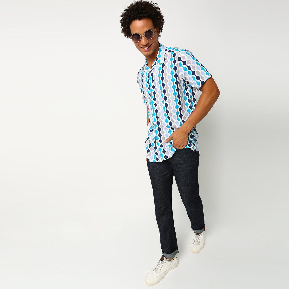 Men Wearing Regular Fit Printed Shirt