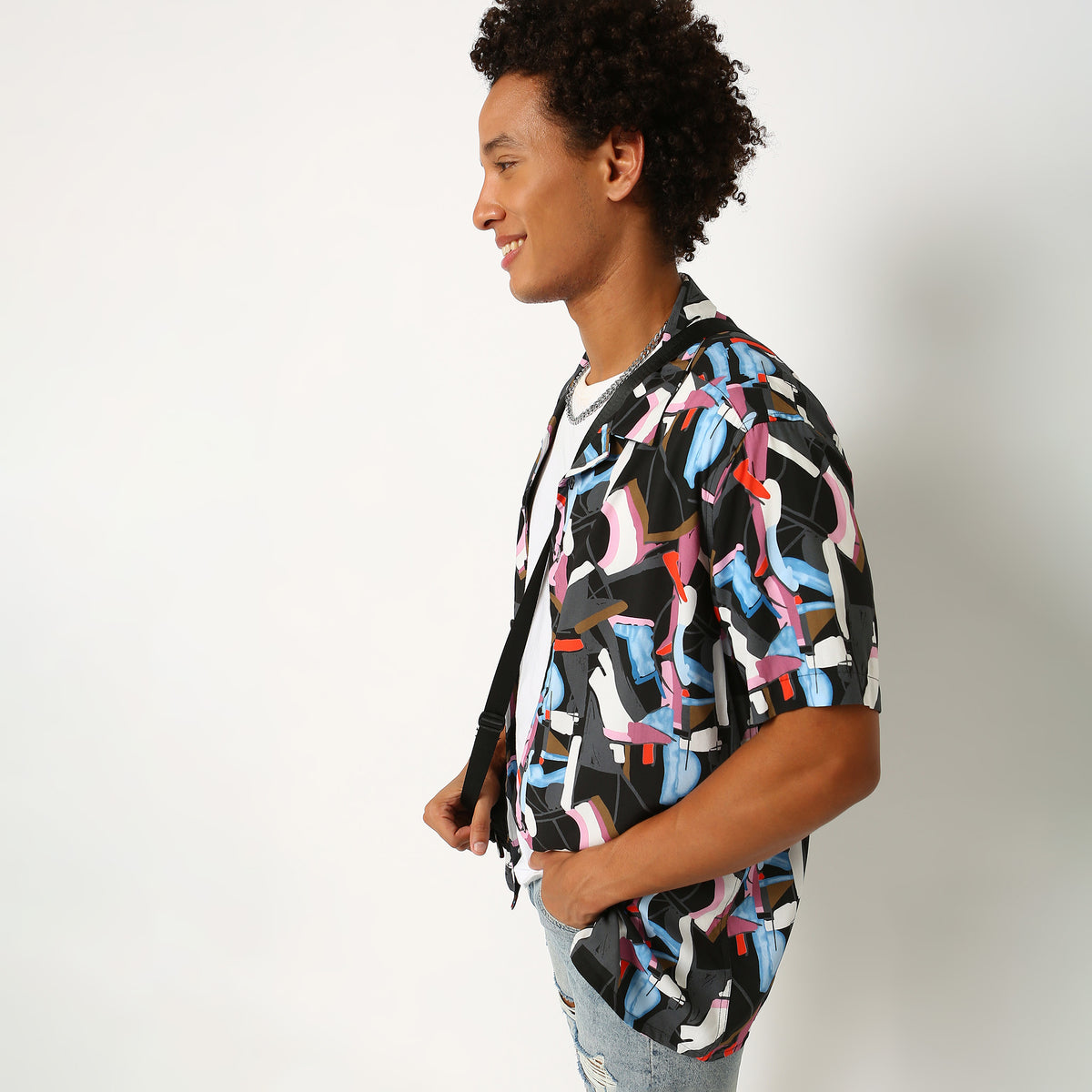 Men Wearing Regular Fit Printed Shirt