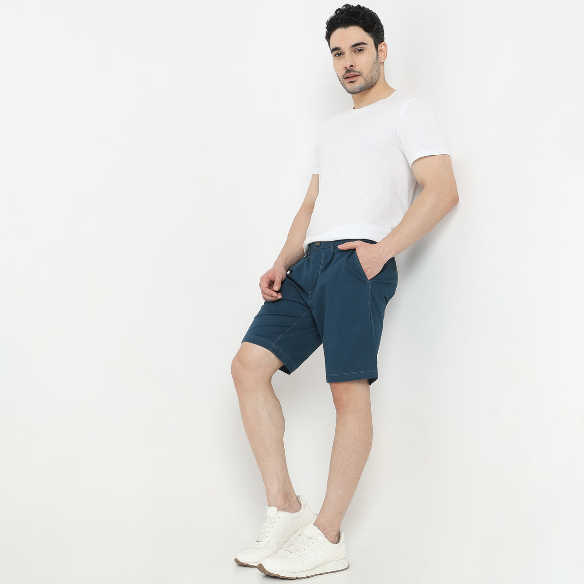 Regular Fit Solid Mid Rise Shorts