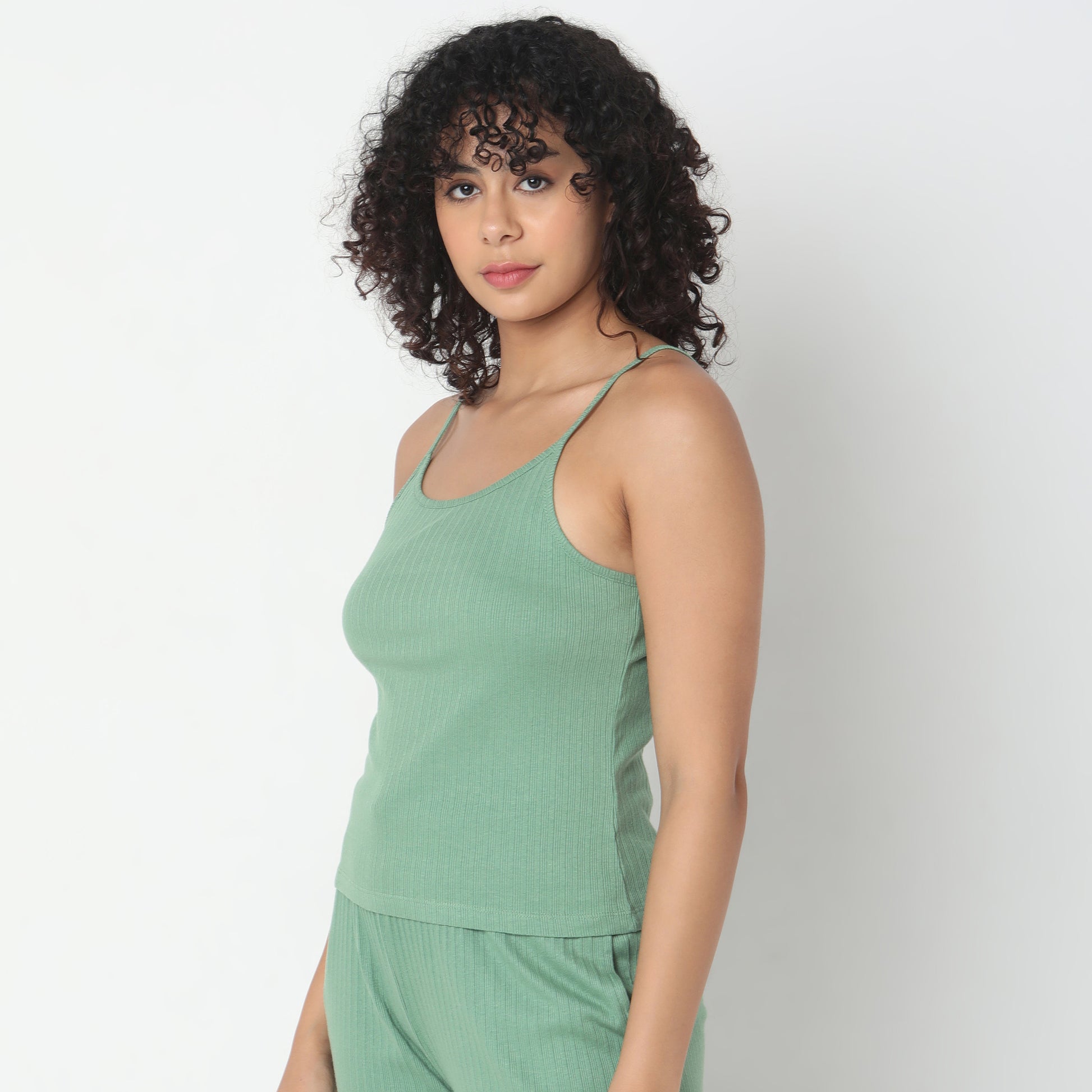 Regular Fit Solid Slip